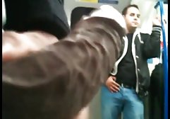 به من صورتی صورتی طرا بازی می کند که با سوت جدیدترین فیلم های سکسی 2018 های جوانه اش چکه می کند