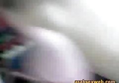 گل رز ناز در حالی که فیلم سوپرایرانی جدیدترین به او نوعی تکان دادن می دهد ، تف تف روی خروس را دوست دارد